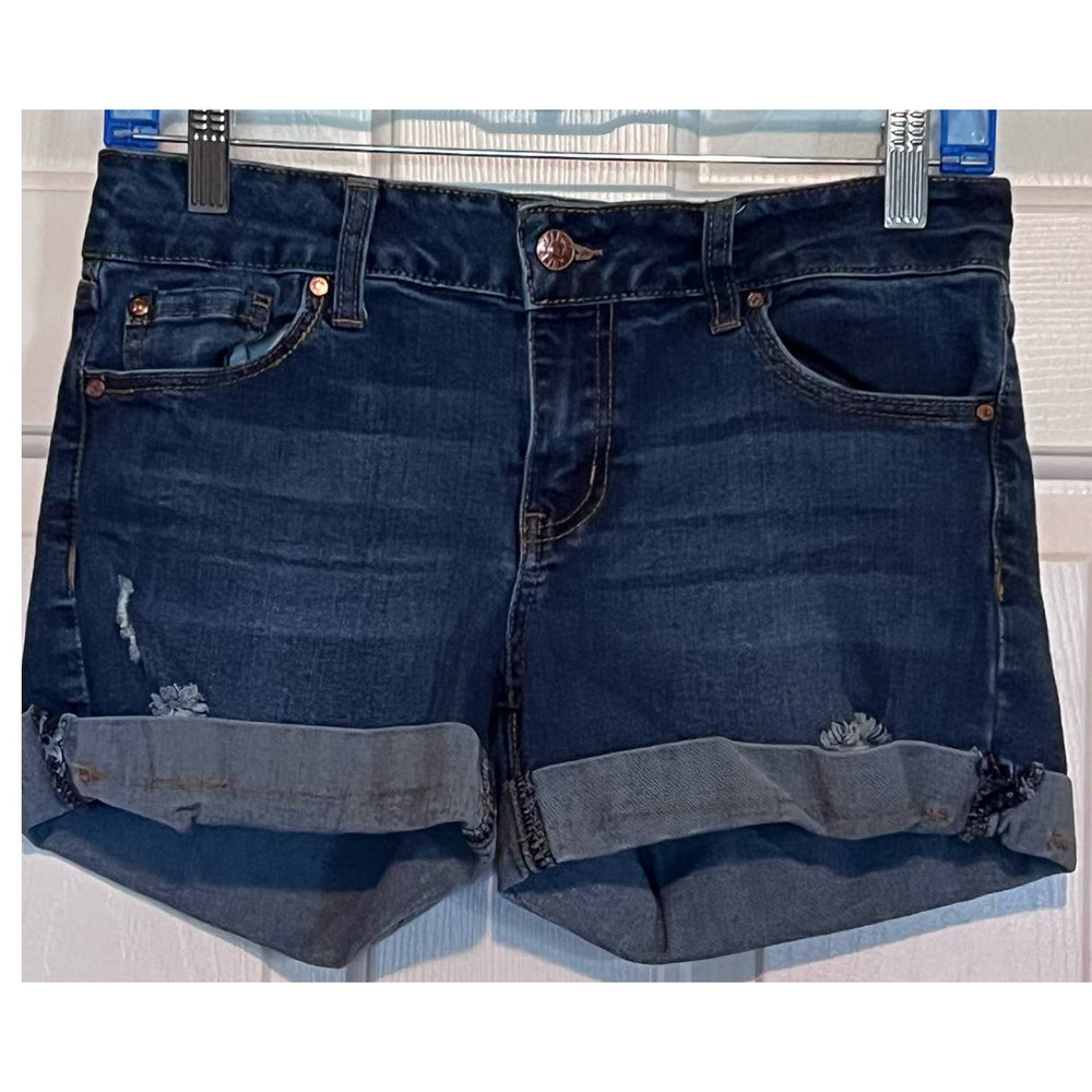 Celebrity Pinks Women's Demin Shorts Size 5/27 10" Long x 14" Waist x 8" Rise